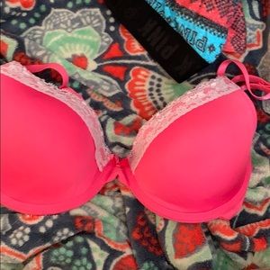 pink bra